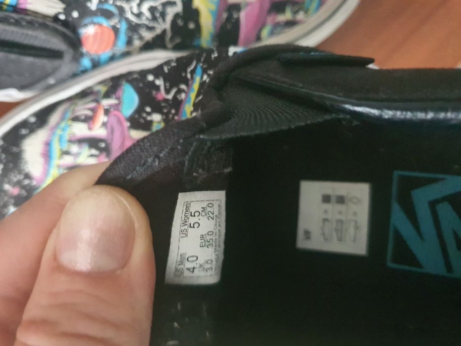 Обувь почти даром в школу