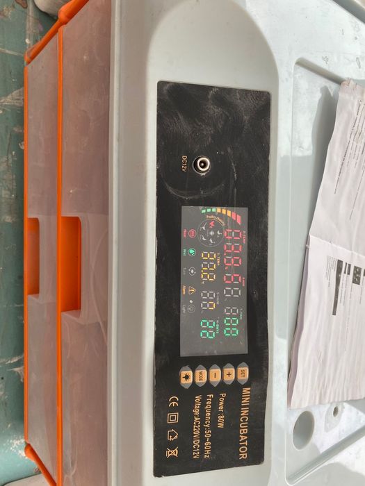 Продам инкубатор