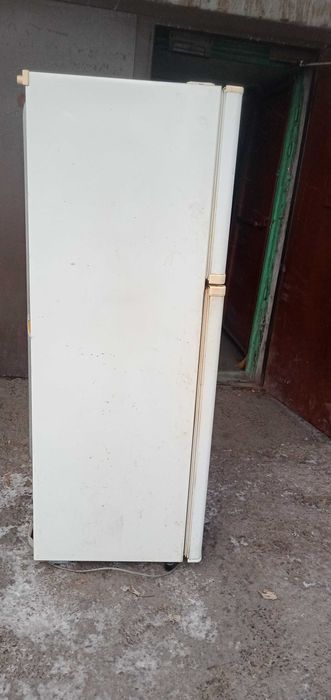 Холодильник продоется