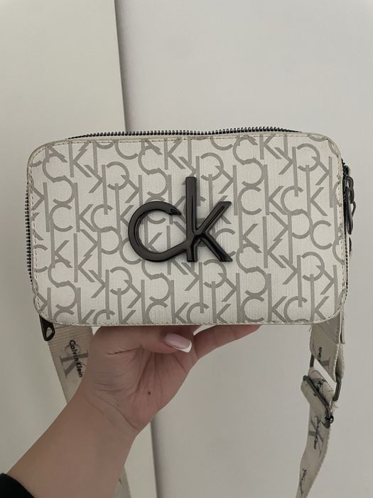 Чанта Calvin Klein