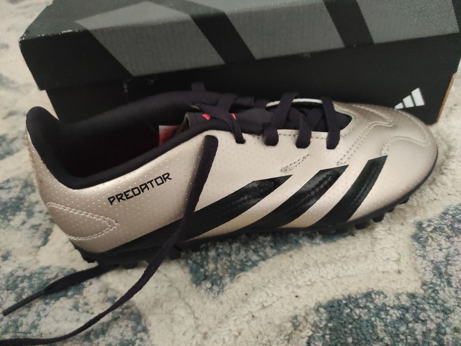 Адидас оригинал 35 размер