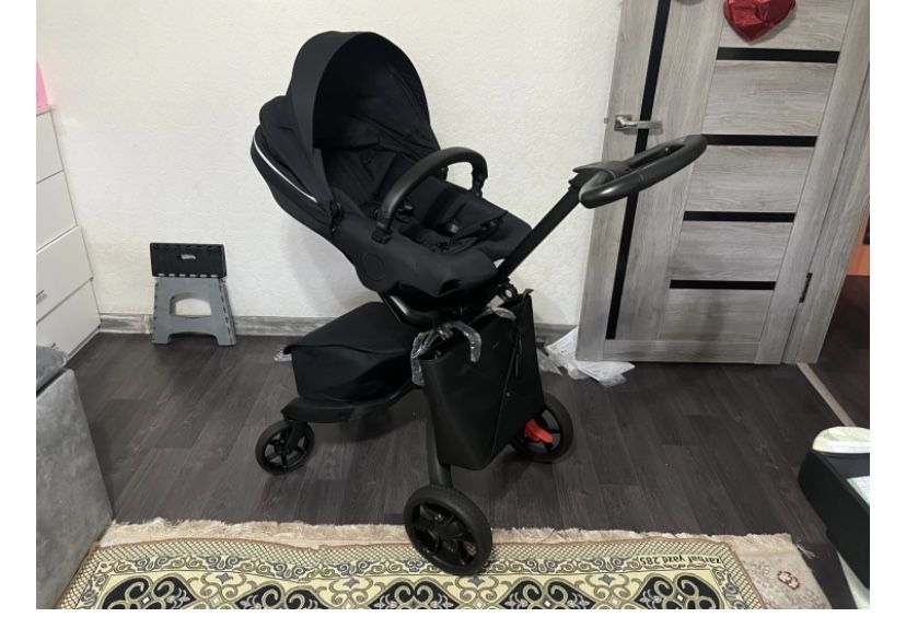 прогулочная коляска stokke