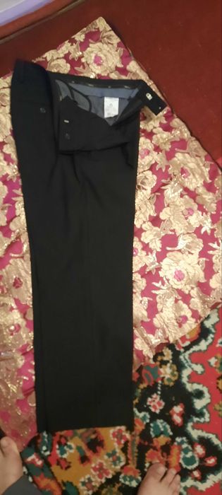 Костюм, шим сотилади