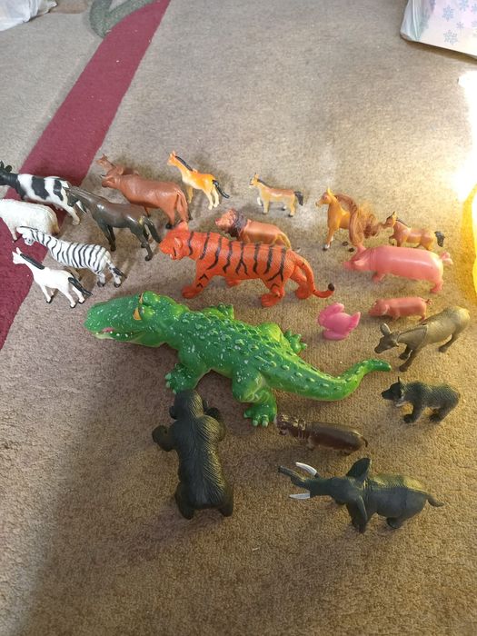 Комплекты игрушек  за 1400