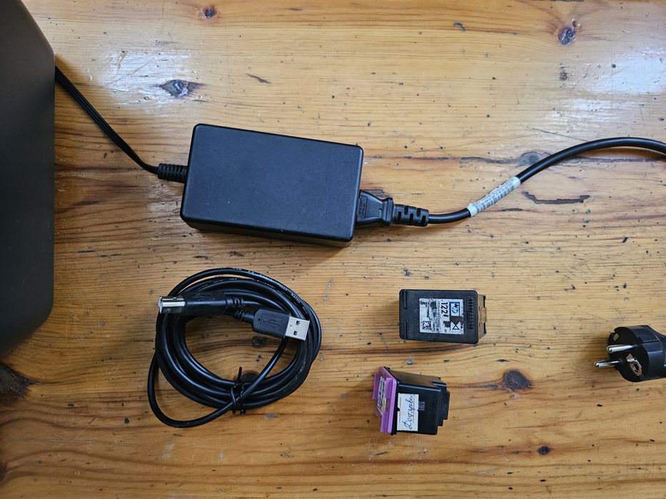 Цветной принтер HP DeskJet 2050