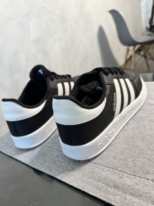 Adidas маратонки