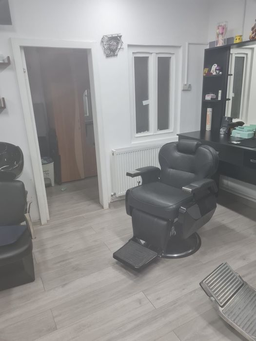 Închiriez spațiu în hateg