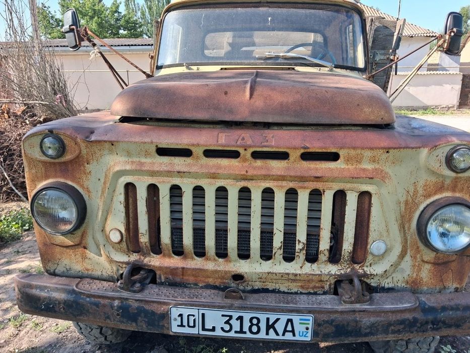 Грузовая автомоболь ГАЗ 53