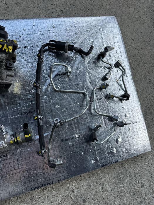 Injectie cbab euro5 vw skoda audi seat passat tiguan golf jetta rampa injectoare pompa injectie pompa vaccum tandem pompa intermediara conducte inject