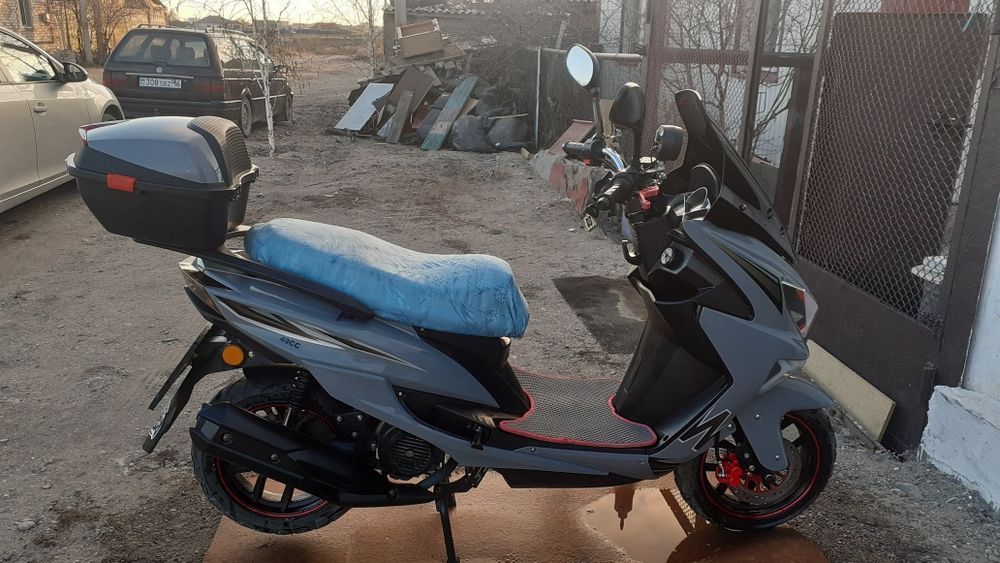 Продам скутер макси