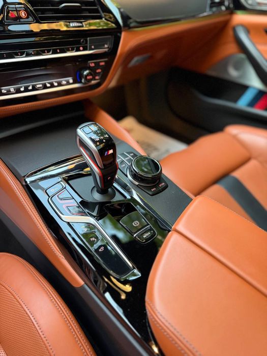BMW M5 F90 kampiteshin
