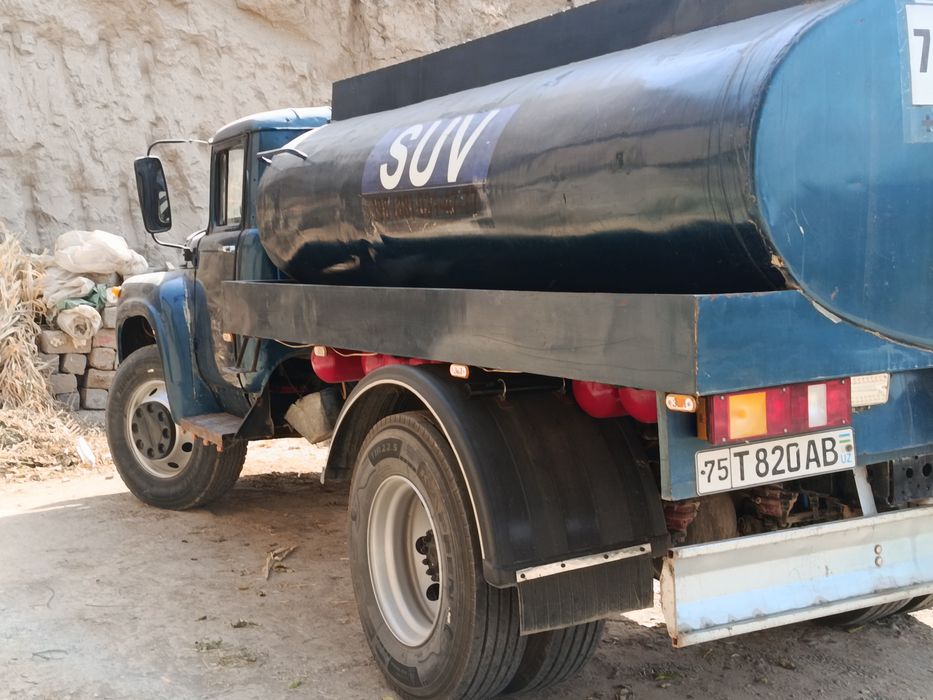 Zil 130  vadavoz dakumintalniy 7 tona balonlar biz kamir yumshoq yevro
