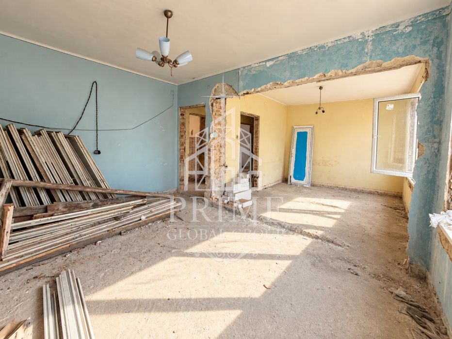 Продава се Четиристаен апартамент в Варна, Център - 110 кв.м за 3363 €/кв.м - Снимка #4
