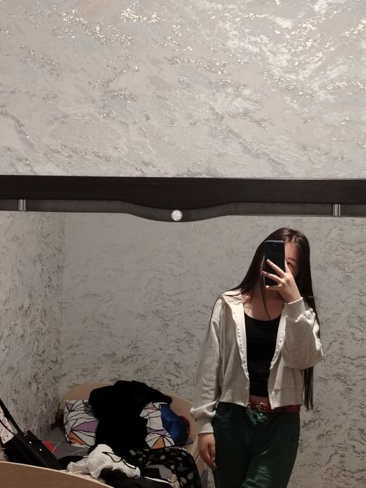 Короткое зип худи