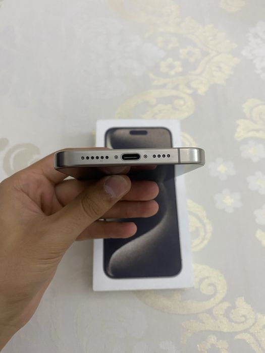 Iphone 15 pro max sim