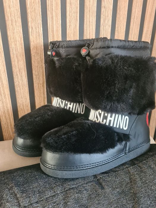 Vand cizme noi de zapada