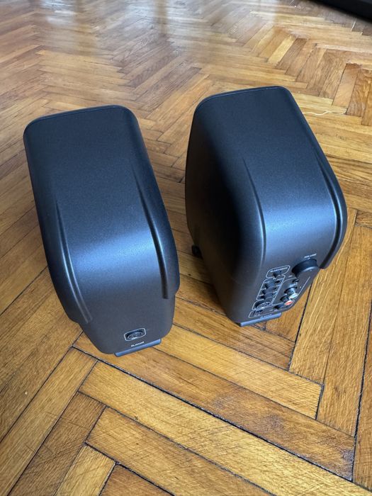iLoud Micro Monitoare Studio (IK Multimedia)