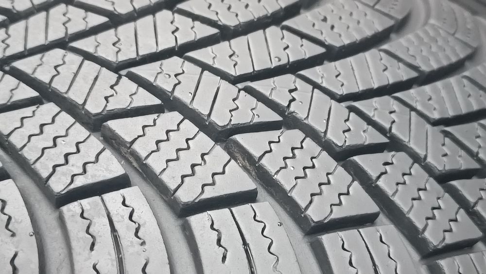 205/55/16 Nexen дот 2823