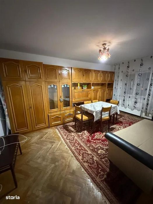 Dambovita - Etaj 2 - Decomandat - 3 Camere - Centrala Proprie — fotografia 1