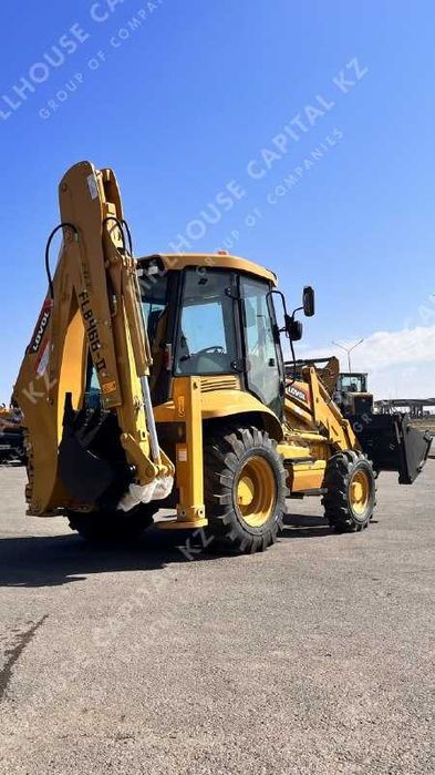 Экскаватор-погрузчик LOVOL FLB468-II