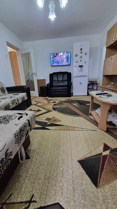 Apartament 2 camere in Onesti, zona de sus, etaj 3.