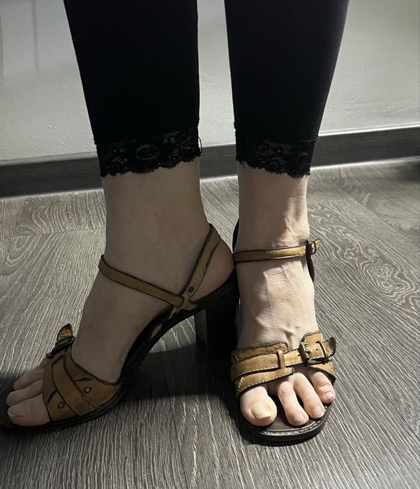 Сандали женские