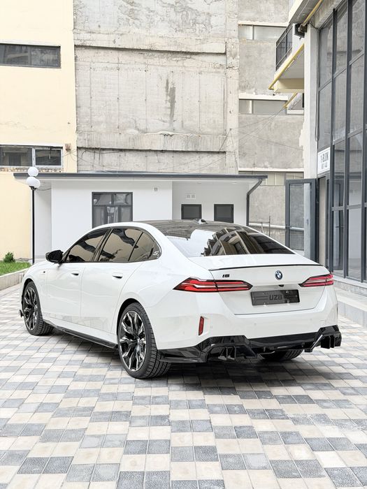Bmw i5 restaling bosh to'lov 19500$ bir kunda olib keting