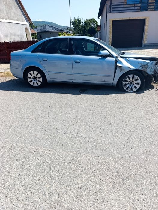 Audi A4 motor 1.9,avariat