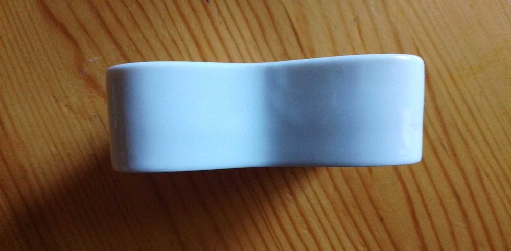 Порцеланова бижутерка/кутийка без капак