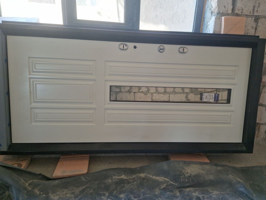 Продам дверь SNEGIR COTTAGE 01