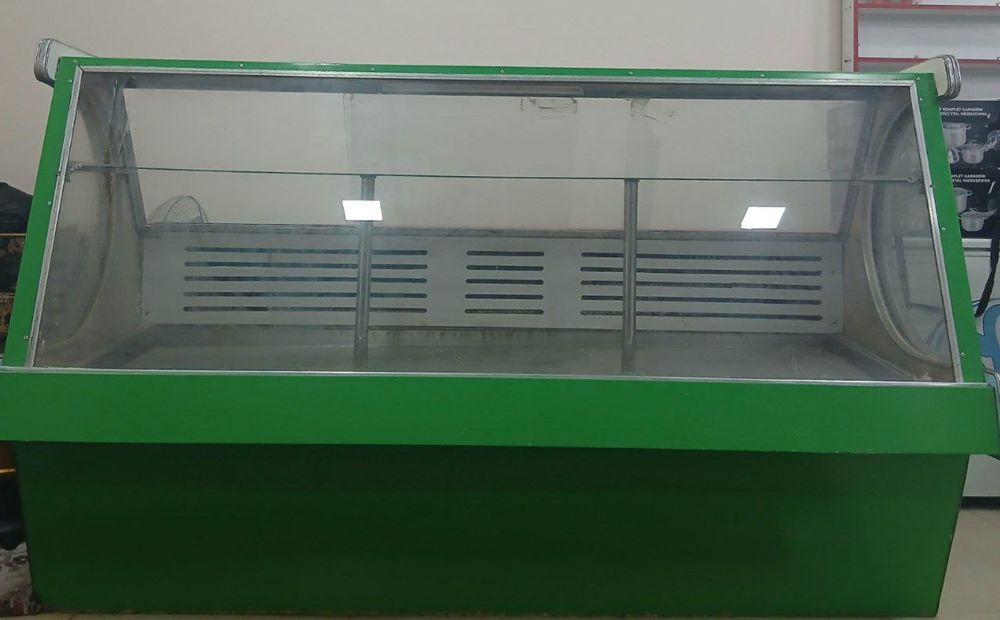 Ветрина холодилник