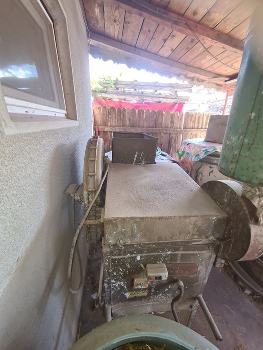 Vand moara 3 in1.  1300 ron