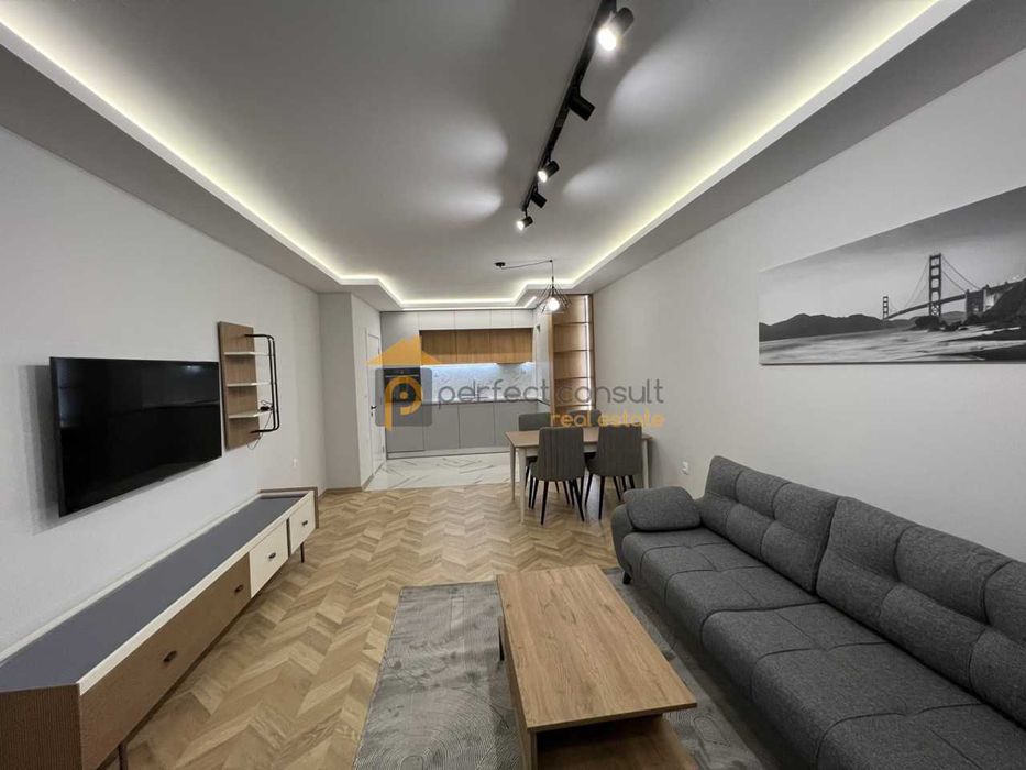 Дава се под наем Двустаен апартамент в Пловдив, Остромила - 65 кв.м за 500 € - Снимка #1