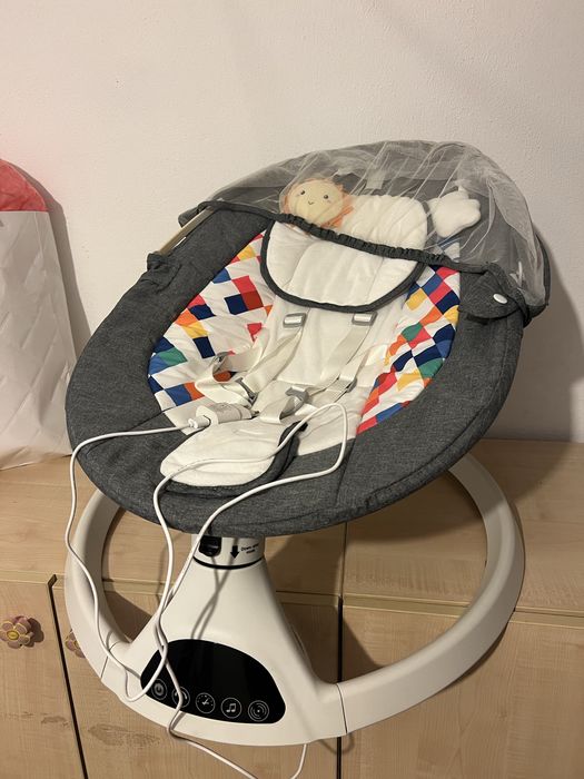 Leagan electric pentru bebelusi cu 5 viteze