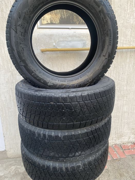 Bridgestone BLIZZAK 225/65/R17