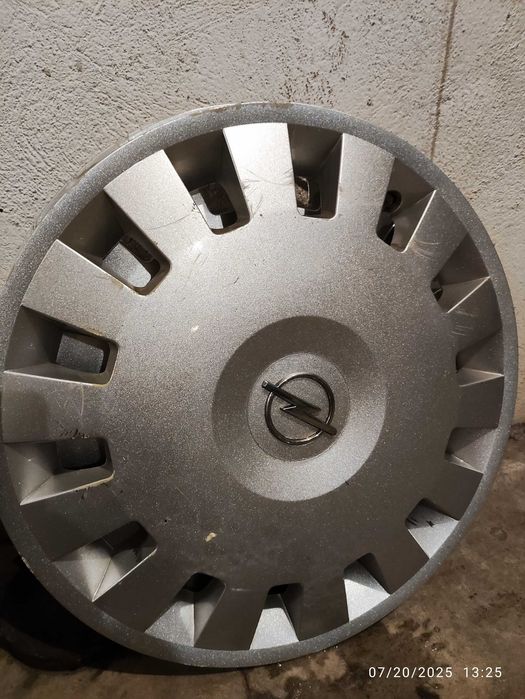 Зимни гуми Fulda 185/65/15 с железни джанти за Opel Corsa D и тасове