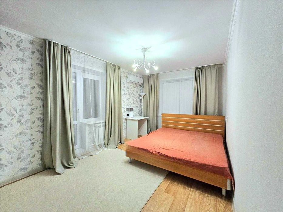 а Продам 2 комнатную квартиру Улучшенной планировки Металлургов 4 мик