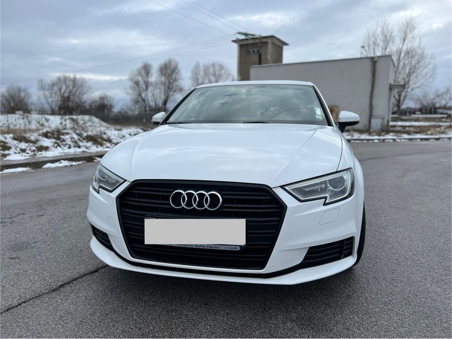 Audi A3 30TFSI 2019г. с регистрация