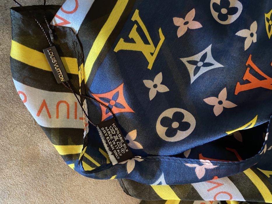 Eșarfă din mătase 100%.LV ; Geantă mare LV