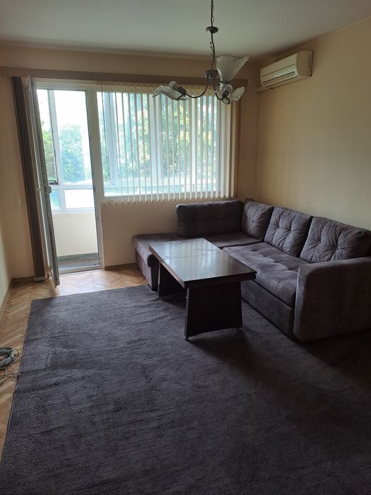 Под наем дългосрочно