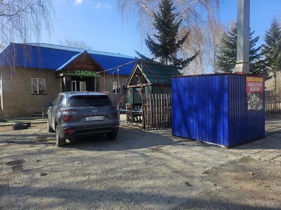 Продам кафе проходимость  есть евроремонть