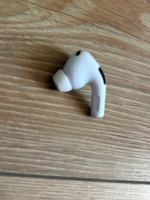 Airpods Pro 2 USB-C - лява слушалка и кейс