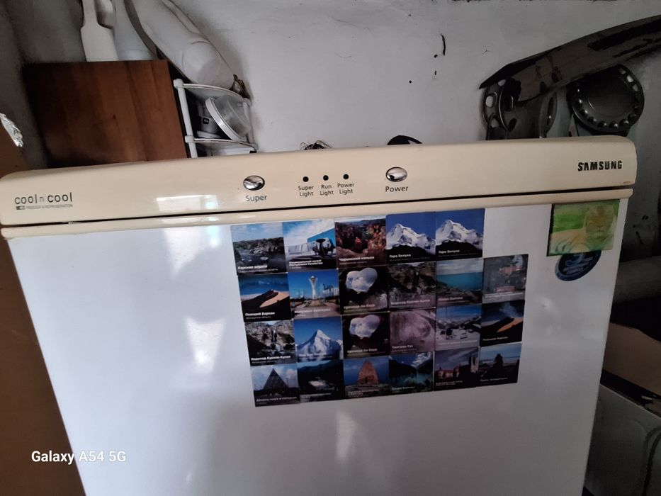 Продам рабочий холодильник, самсунг