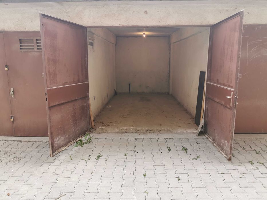 Дава се под наем Гараж / Паркомясто в Стара Загора, Център - 14 кв.м за 100 € - Снимка #3