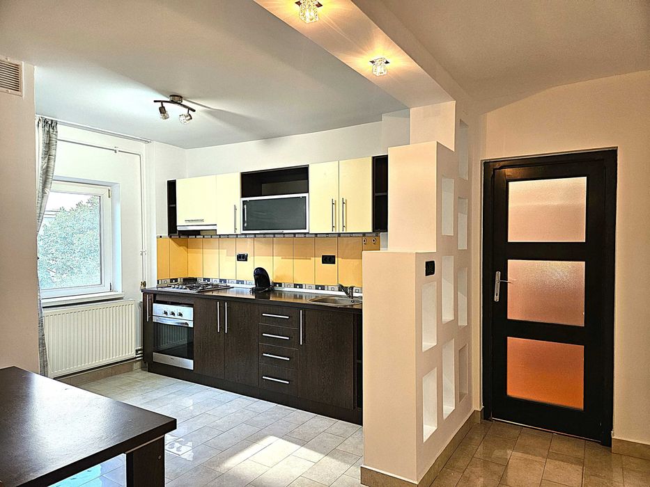 Apartament foarte frumos de inchiriat cu 2 camere, zona Micalaca 500 Arad