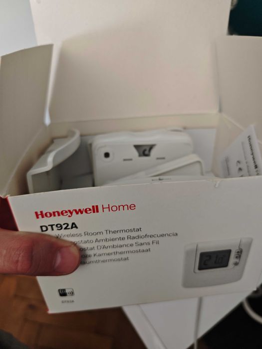 Termostat Wireless Honeywell DT92A
