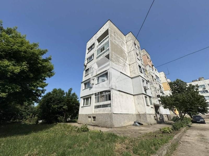 ЕКСКЛУЗИВНО ОТ ЕРА ДРЪСТЪР! Двустаен апартамент в кв. Деленки, село Ай