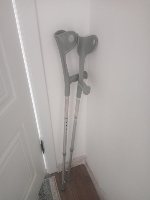 Костыли продам б/у отличном состоянии