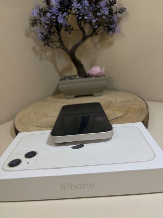 iPhone 13 128GB White | ПЪЛЕН КОМПЛЕКТ | КАТО НОВ + Кейс и Протектор