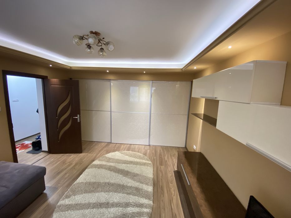 Inchiriez apartament 1 camera 40 mp